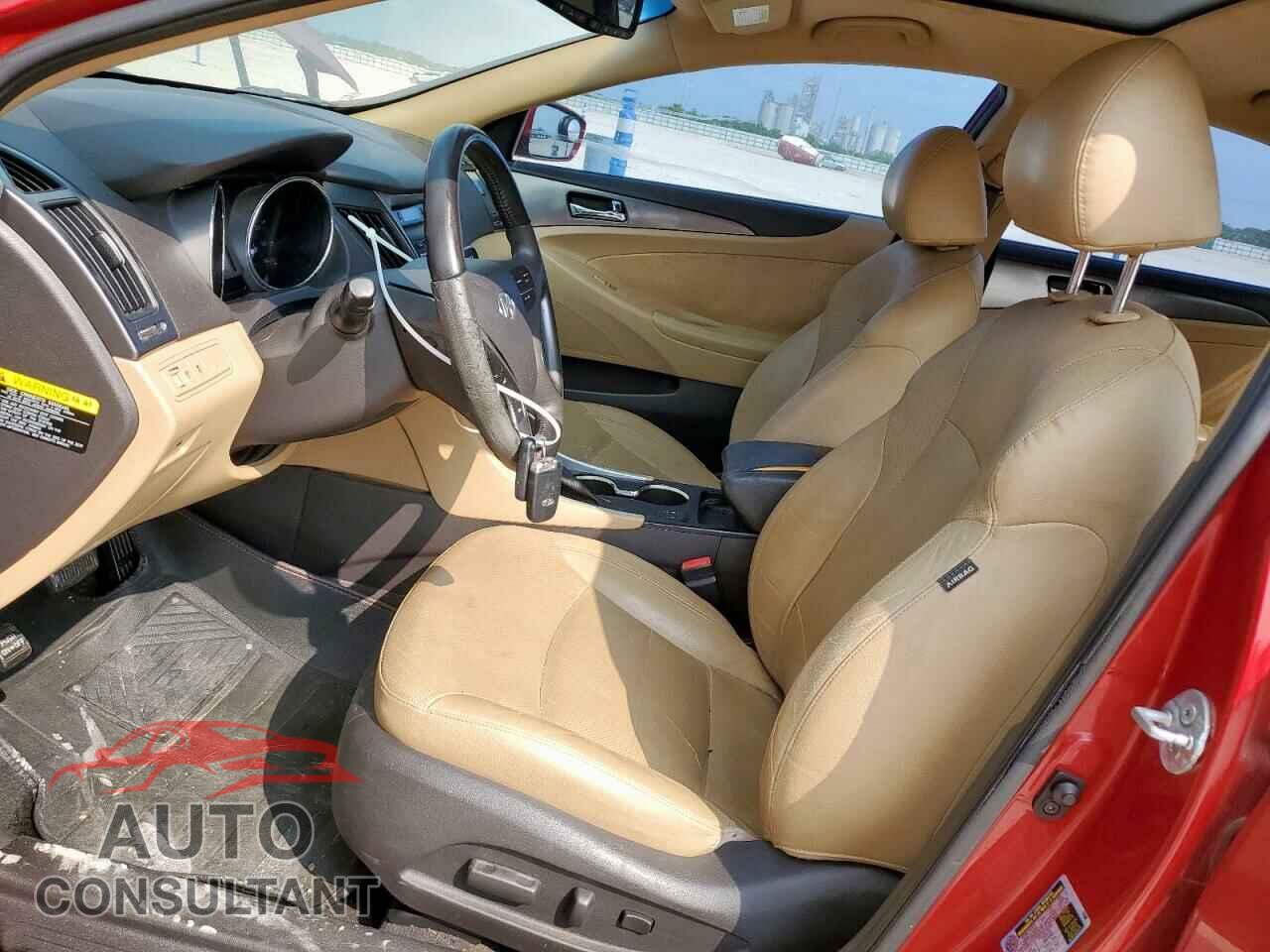 HYUNDAI SONATA 2012 - KMHEC4A43CA035793