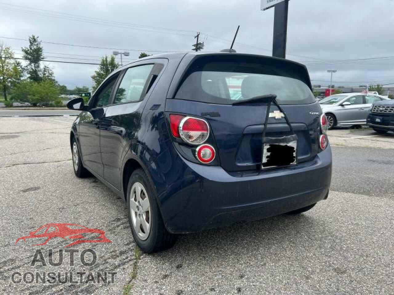 CHEVROLET SONIC 2015 - 1G1JA6SG8F4141908
