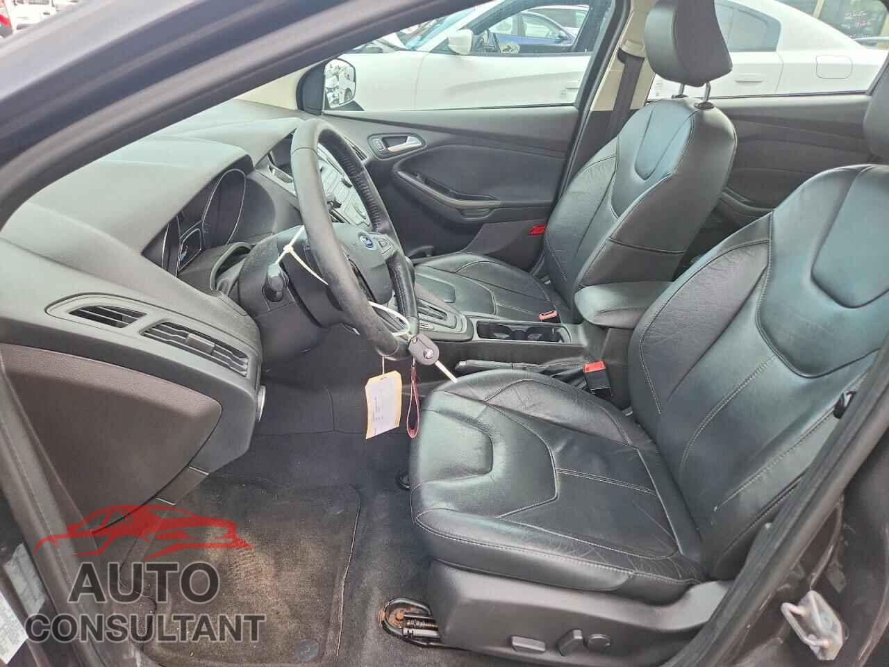 FORD FOCUS 2016 - 1FADP3F24GL286022