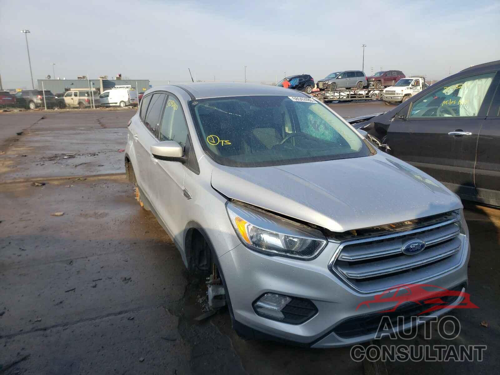 FORD ESCAPE 2017 - 1FMCU0GD9HUE45623