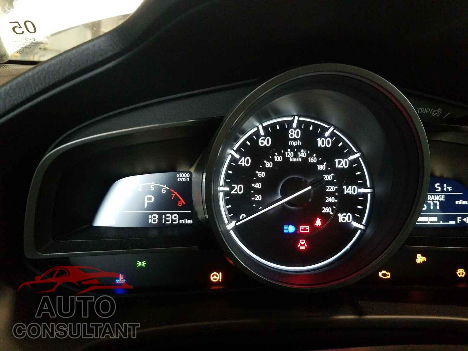 MAZDA 3 2018 - 3MZBN1U70JM232617