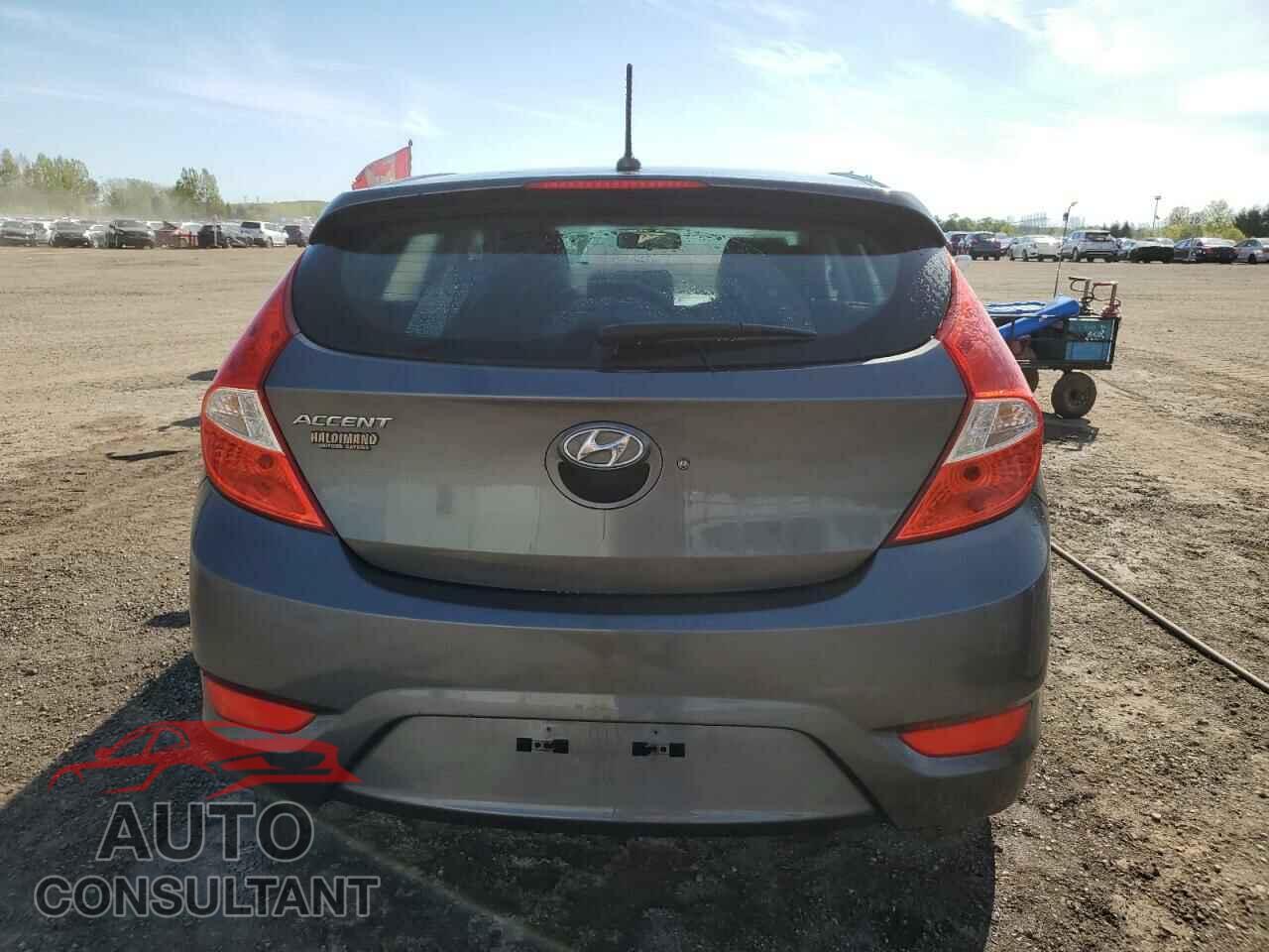 HYUNDAI ACCENT 2013 - KMHCT5AE4DU098780
