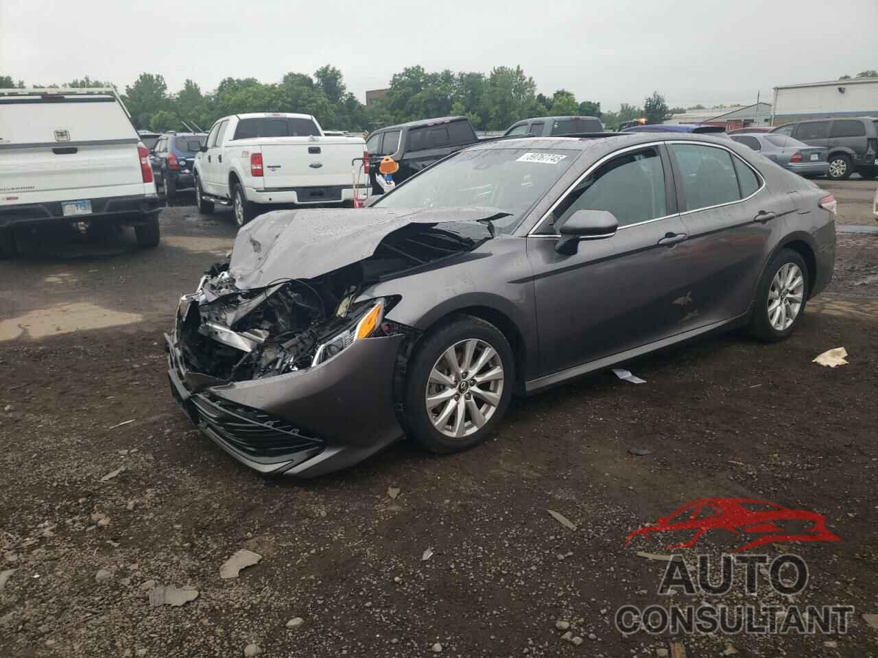 TOYOTA CAMRY 2018 - 4T1B11HK1JU509652