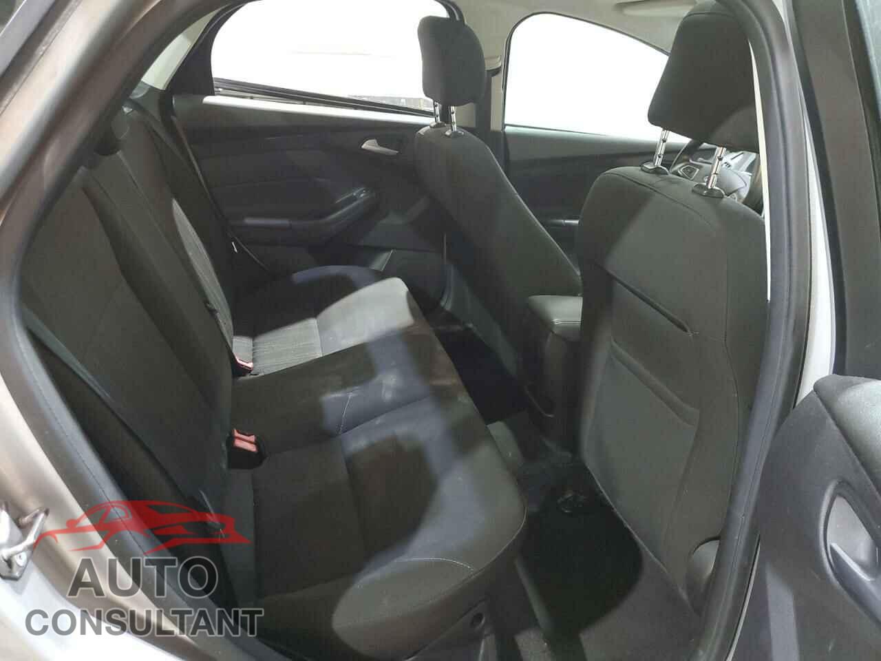 FORD FOCUS 2015 - 1FADP3F23FL282798
