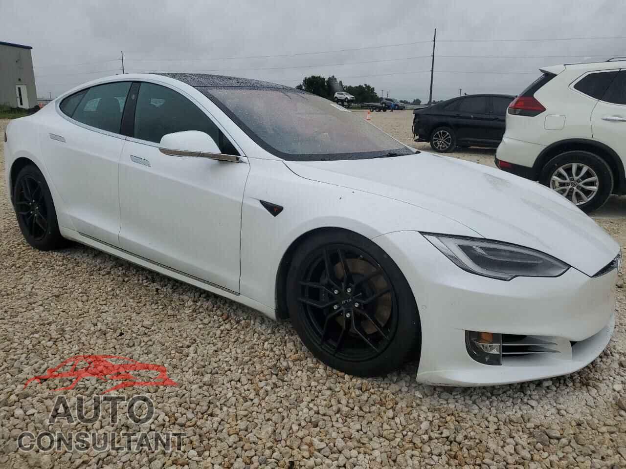 TESLA MODEL S 2020 - 5YJSA1E26LF370512