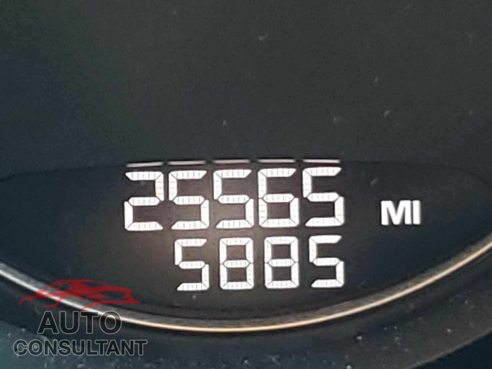 PORSCHE CAYENNE 2017 - WP1AE2A21HLA74795