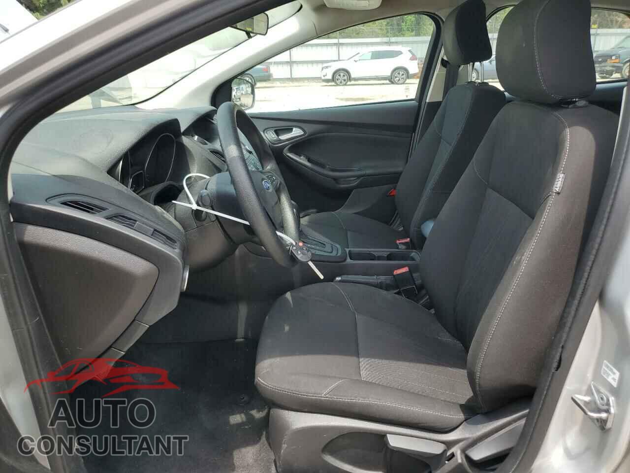 FORD FOCUS 2017 - 1FADP3F25HL237820
