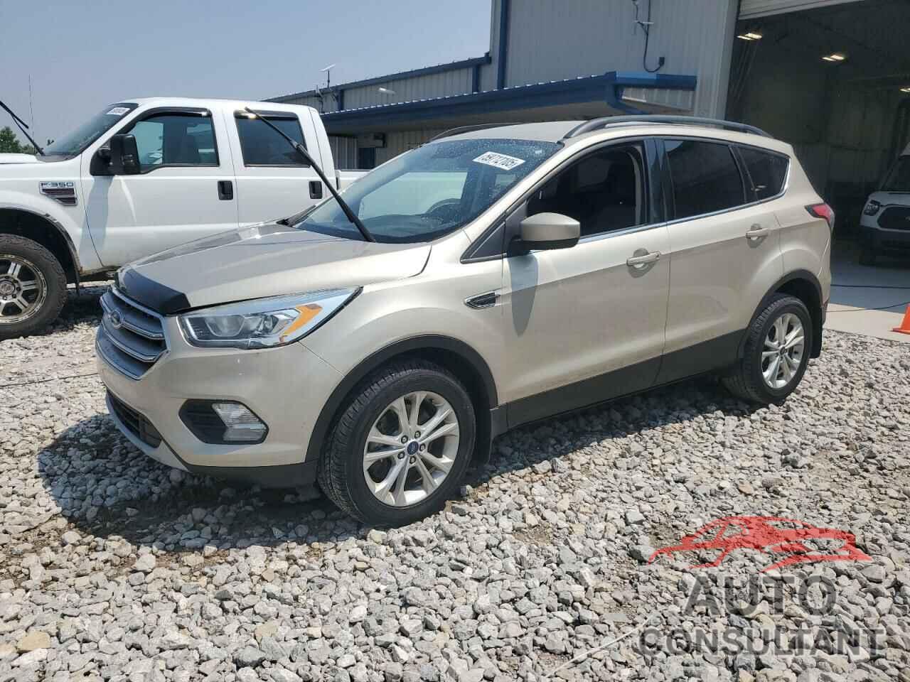 FORD ESCAPE 2017 - 1FMCU9G98HUD79503