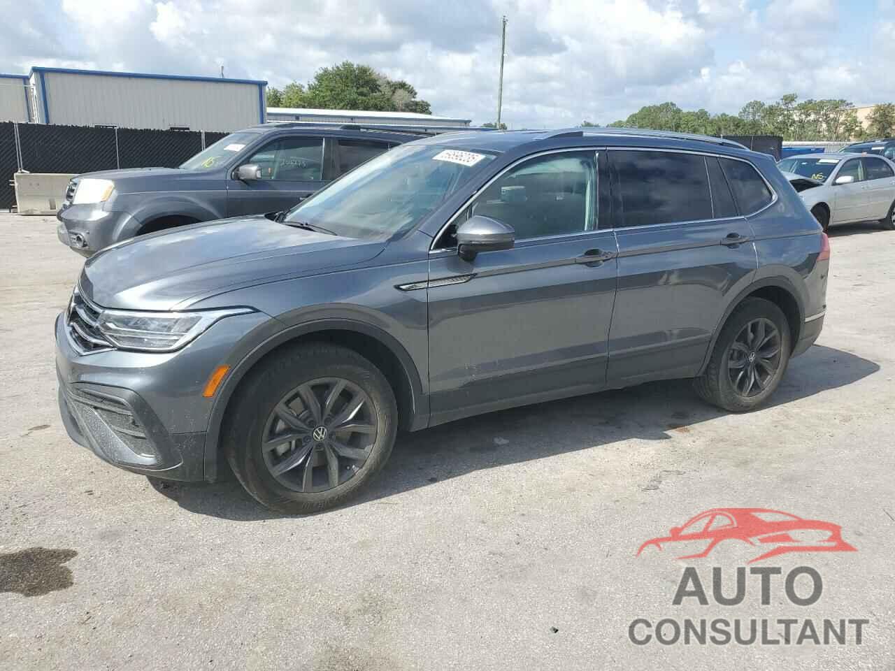 VOLKSWAGEN TIGUAN 2023 - 3VV3B7AX5PM082280
