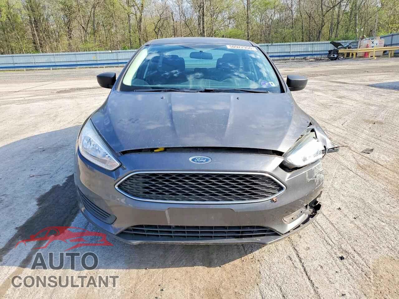 FORD FOCUS 2015 - 1FADP3E22FL379119