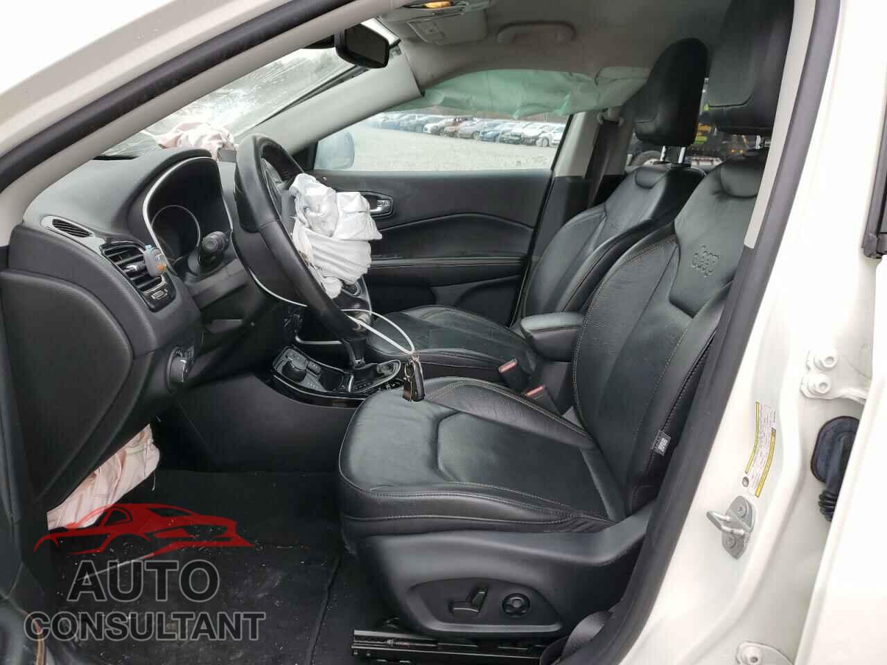 JEEP COMPASS 2021 - 3C4NJDCB6MT602952
