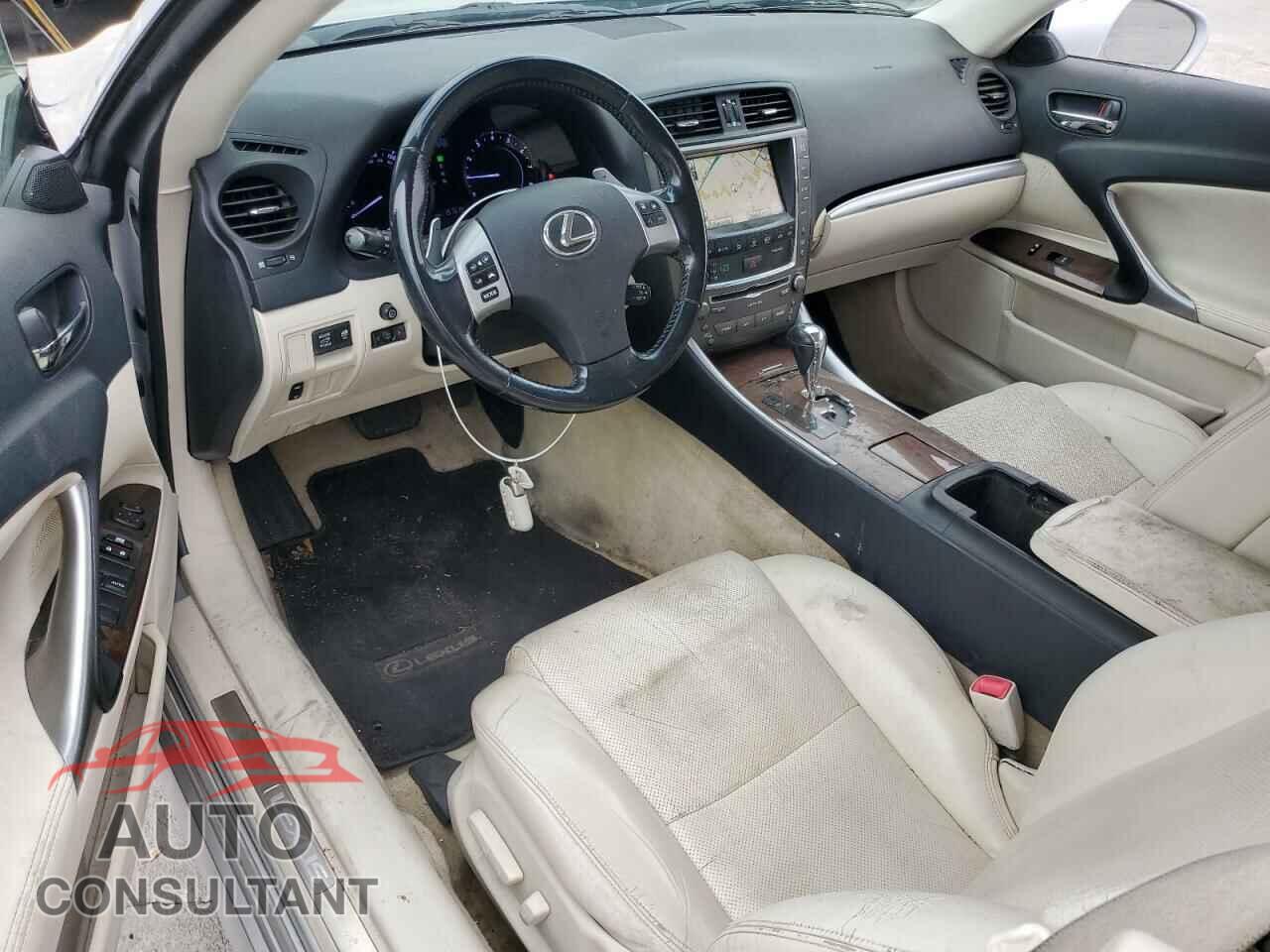LEXUS IS 2011 - JTHFF2C25B2518323