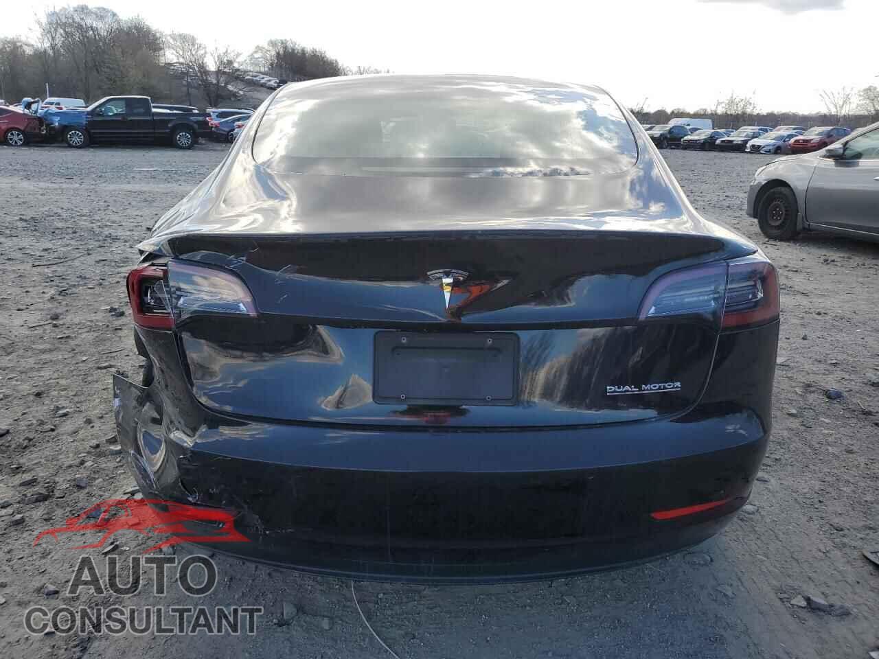 TESLA MODEL 3 2019 - 5YJ3E1EB8KF441619