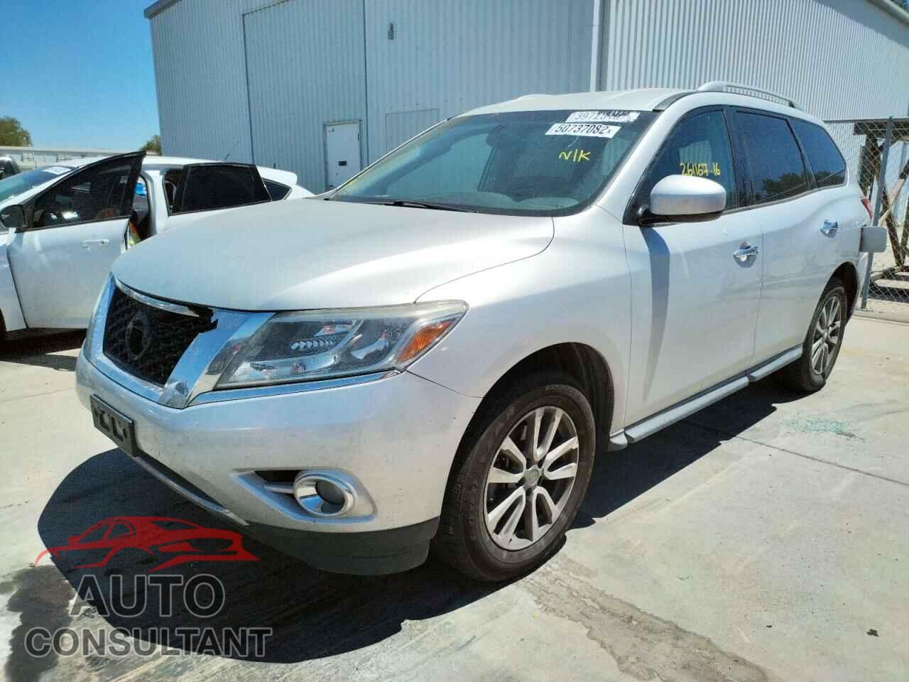 NISSAN PATHFINDER 2016 - 5N1AR2MN2GC628271
