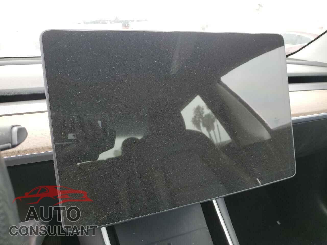 TESLA MODEL 3 2020 - 5YJ3E1EA5LF747010