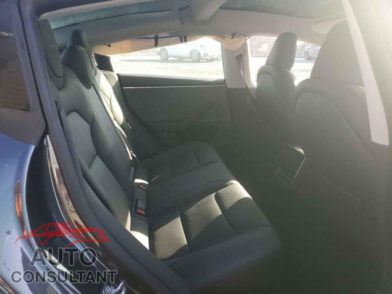 TESLA MODEL 3 2025 - 5YJ3E1EA7SF890930