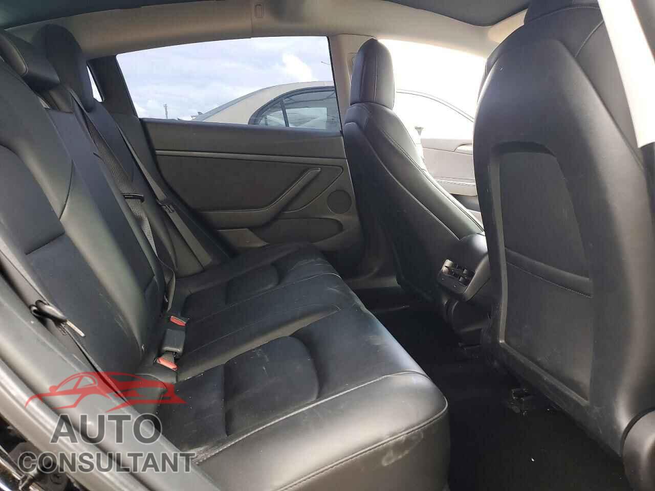 TESLA MODEL 3 2022 - 5YJ3E1EB2NF123645