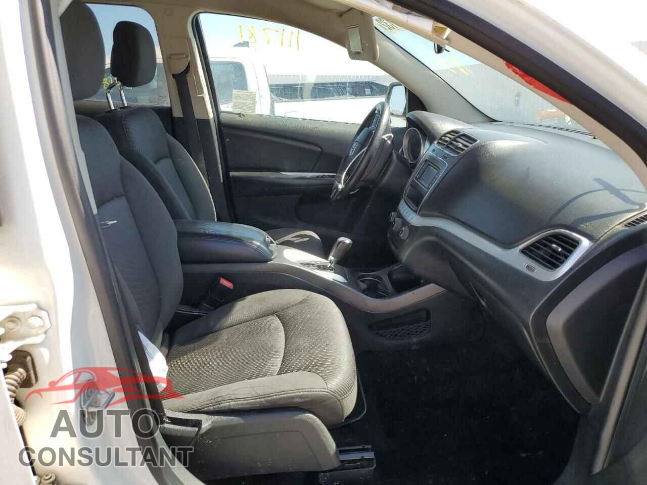 DODGE JOURNEY 2017 - 3C4PDCBG8HT521643