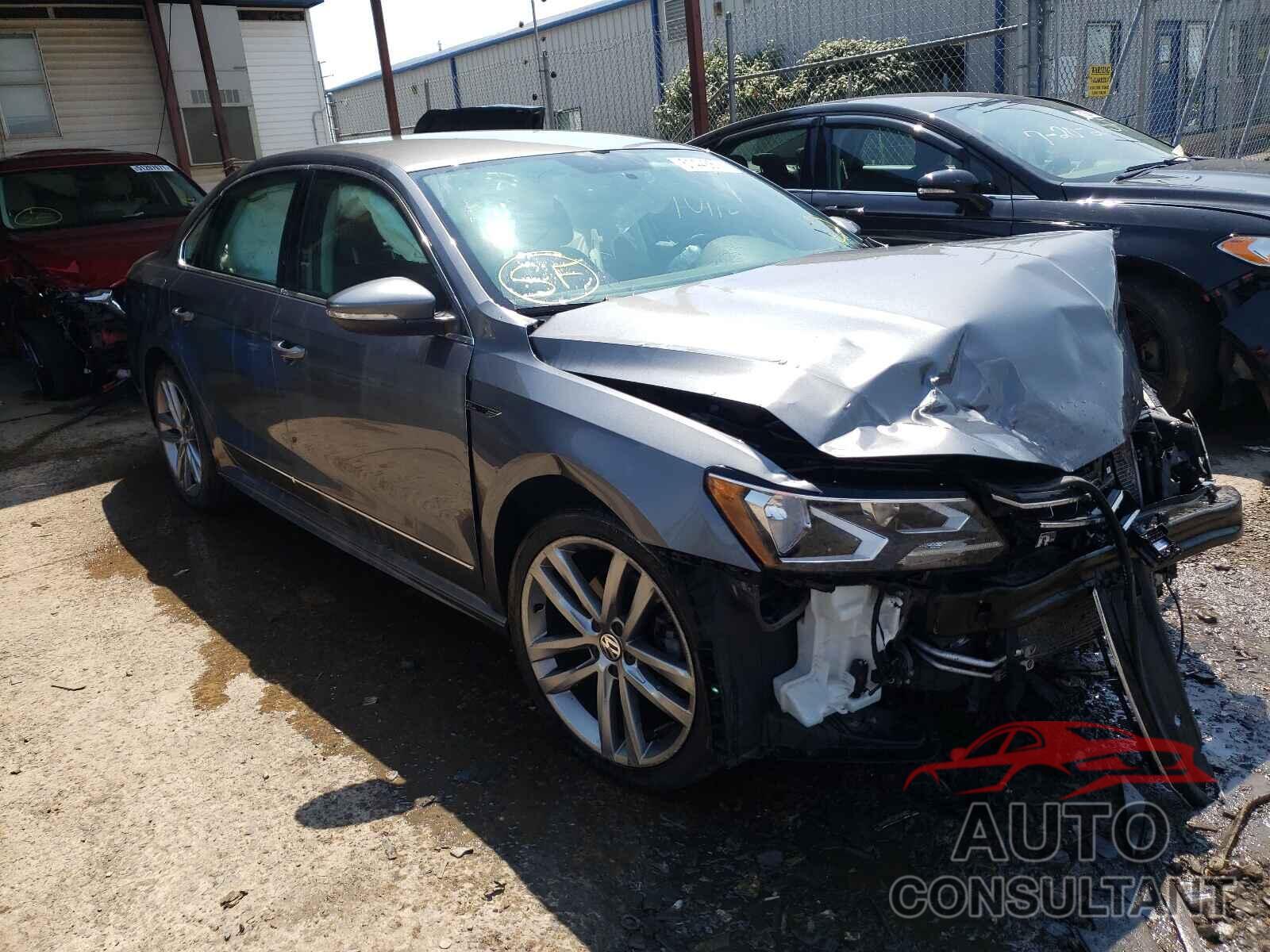 VOLKSWAGEN PASSAT 2017 - 1VWDT7A3XHC064659