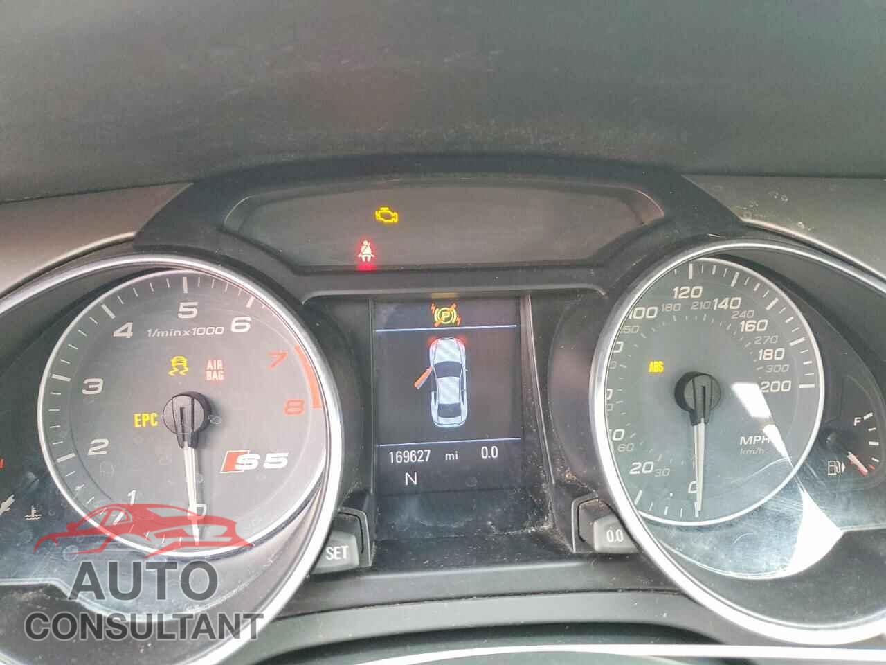 AUDI S5/RS5 2009 - WAURV78TX9A044771