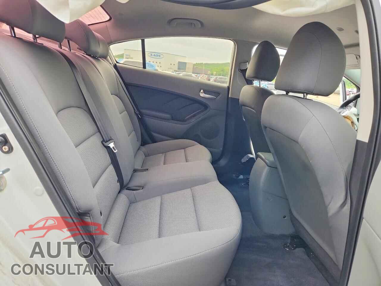 KIA FORTE 2017 - 3KPFK4A76HE092984