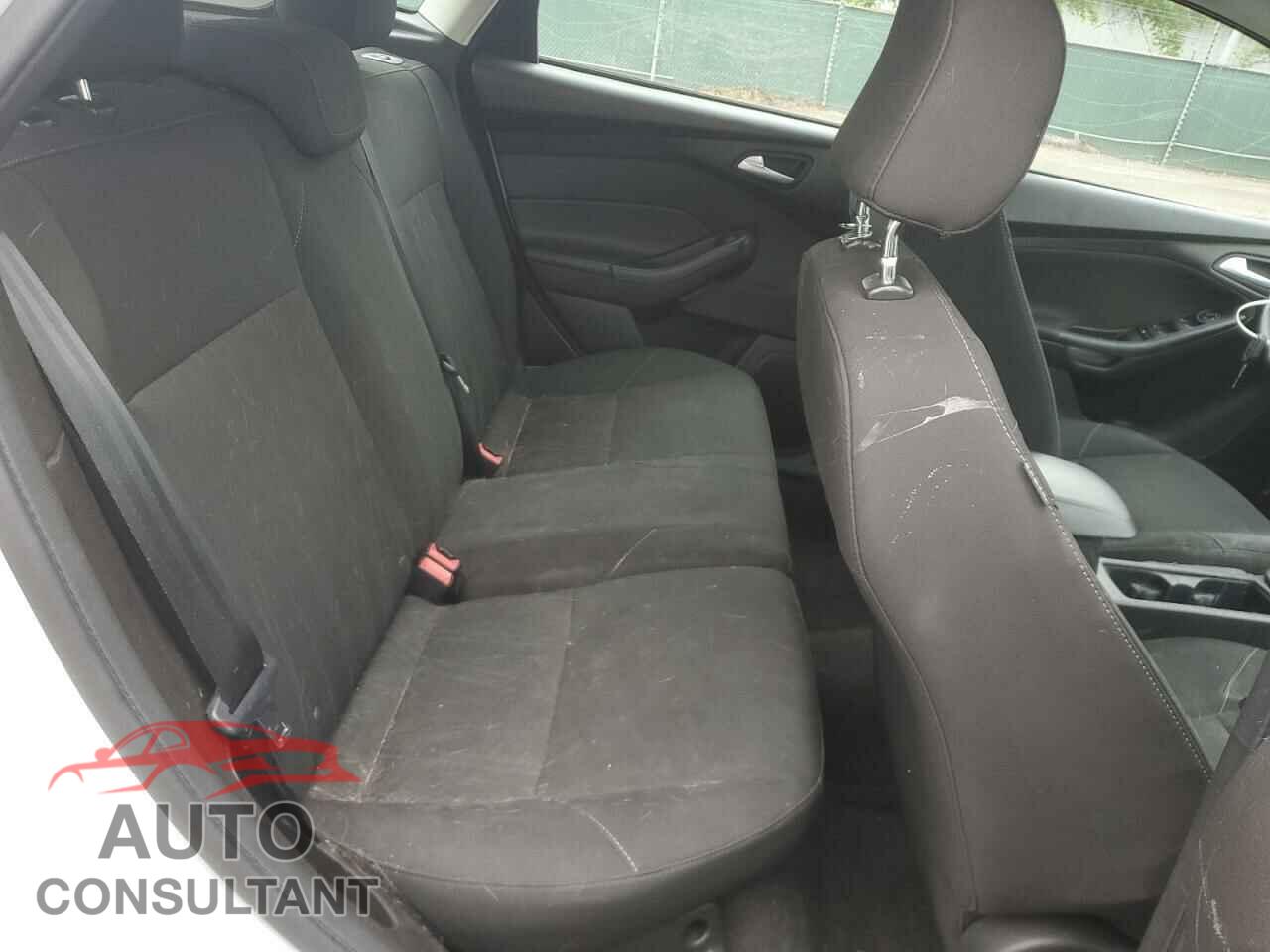 FORD FOCUS 2016 - 1FADP3K20GL347744