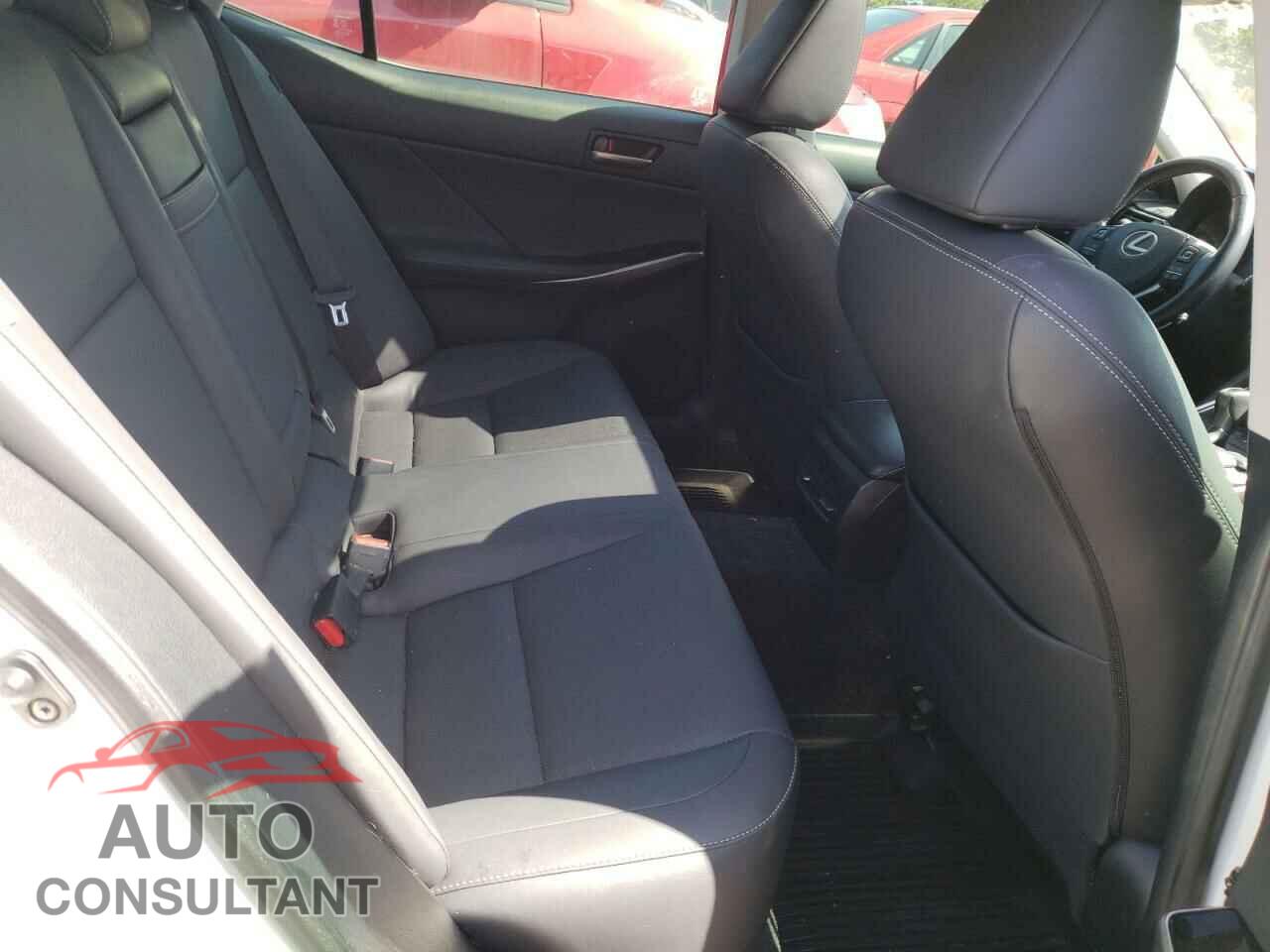 LEXUS IS 2019 - JTHC81D2XK5034233