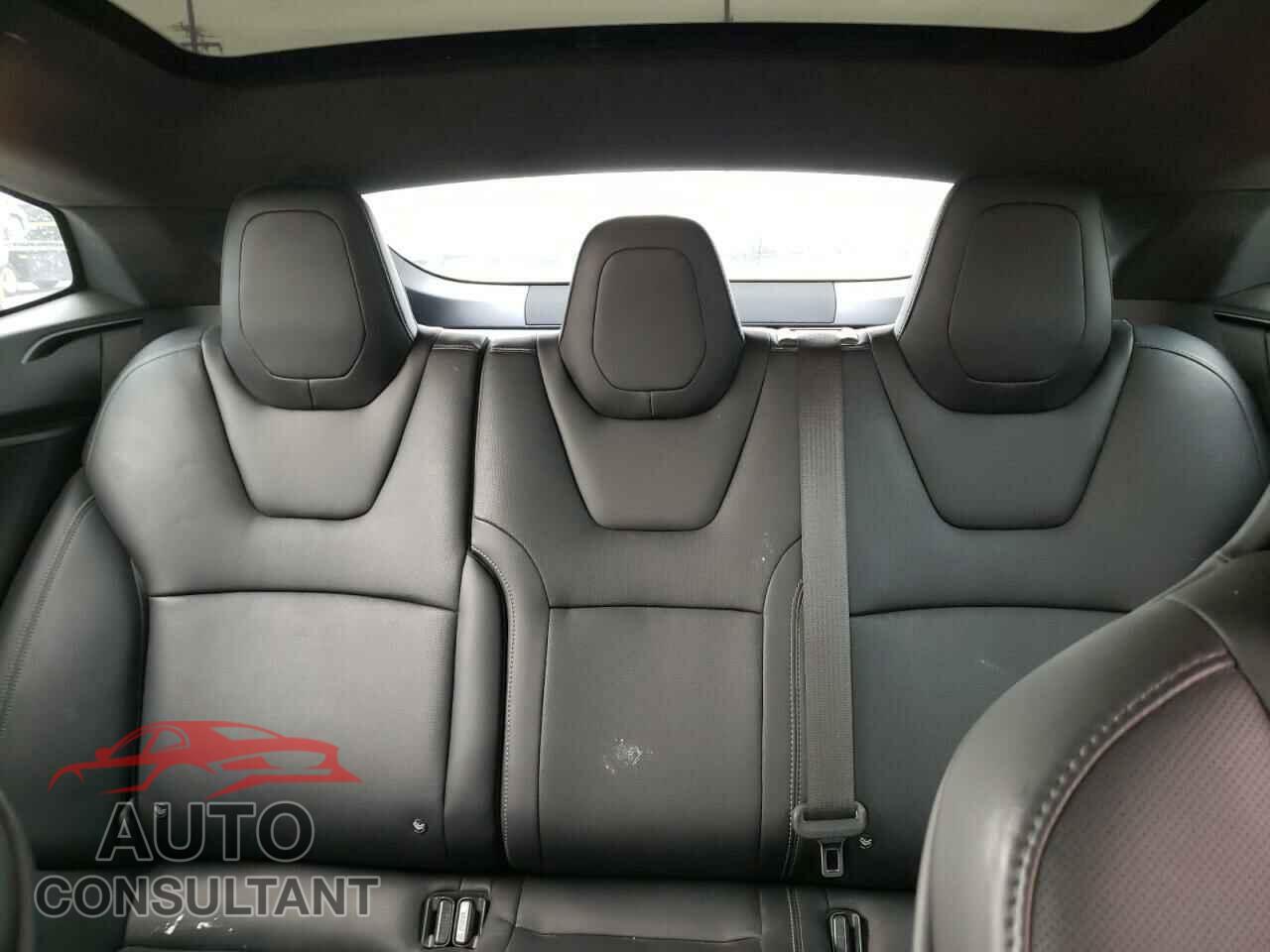 TESLA MODEL S 2018 - 5YJSA1E47JF271552