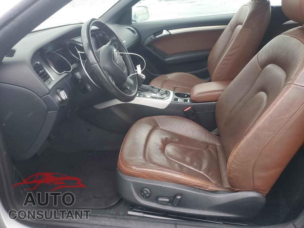 AUDI A5 2012 - WAULFAFH4CN007746