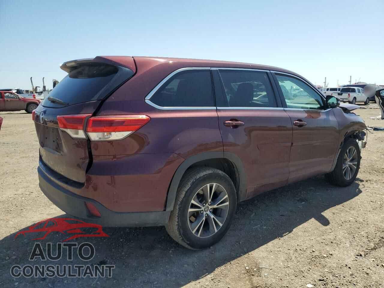TOYOTA HIGHLANDER 2018 - 5TDZZRFH4JS278784
