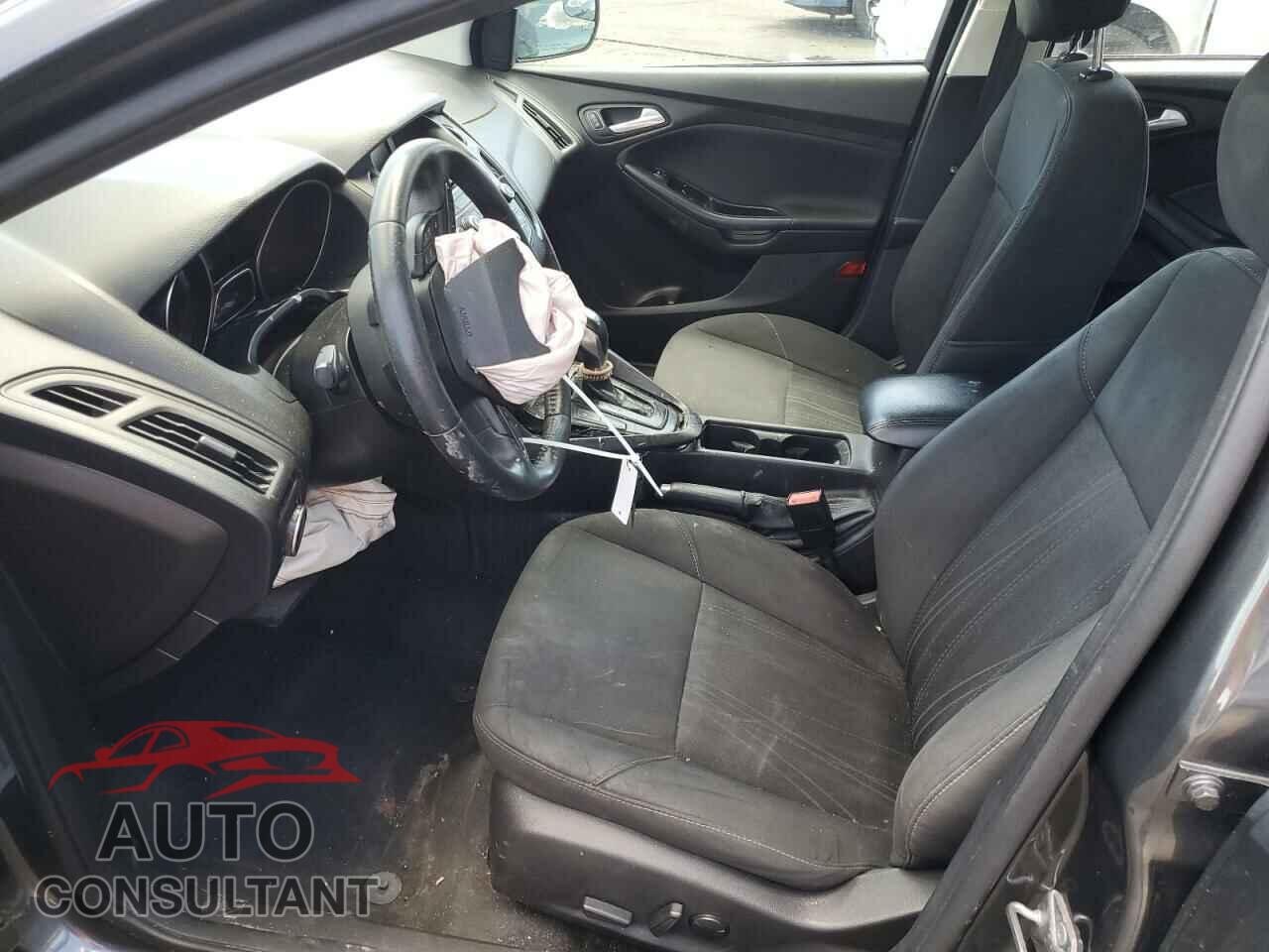 FORD FOCUS 2016 - 1FADP3F25GL379700
