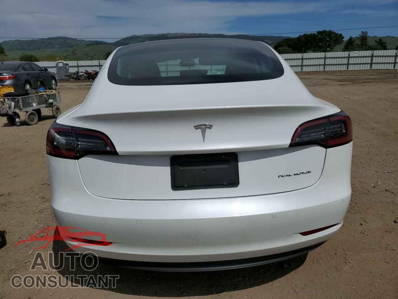 TESLA MODEL 3 2022 - 5YJ3E1EB6NF185002
