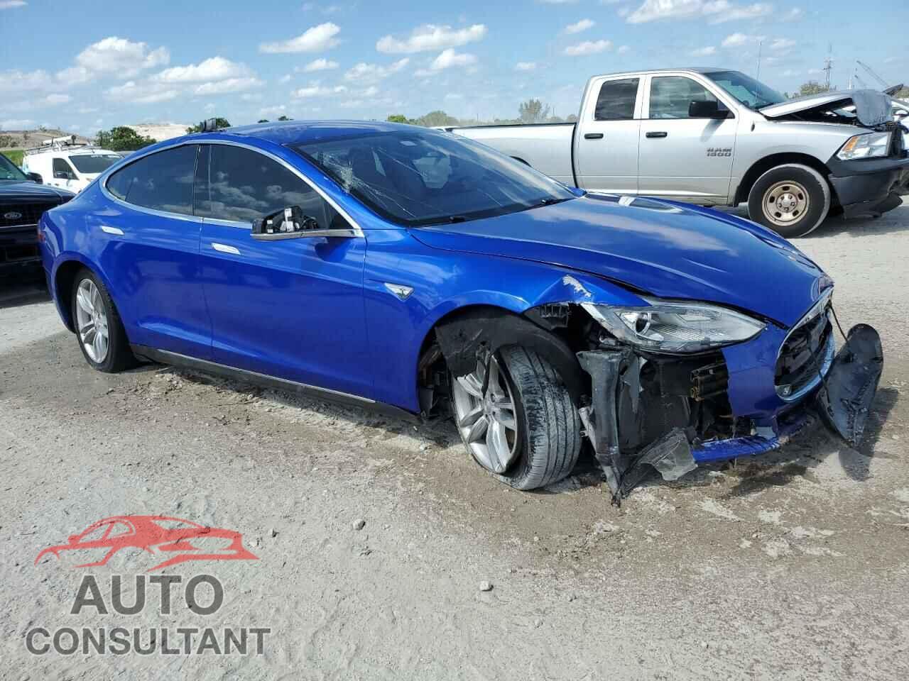 TESLA MODEL S 2014 - 5YJSA1S14EFP44162