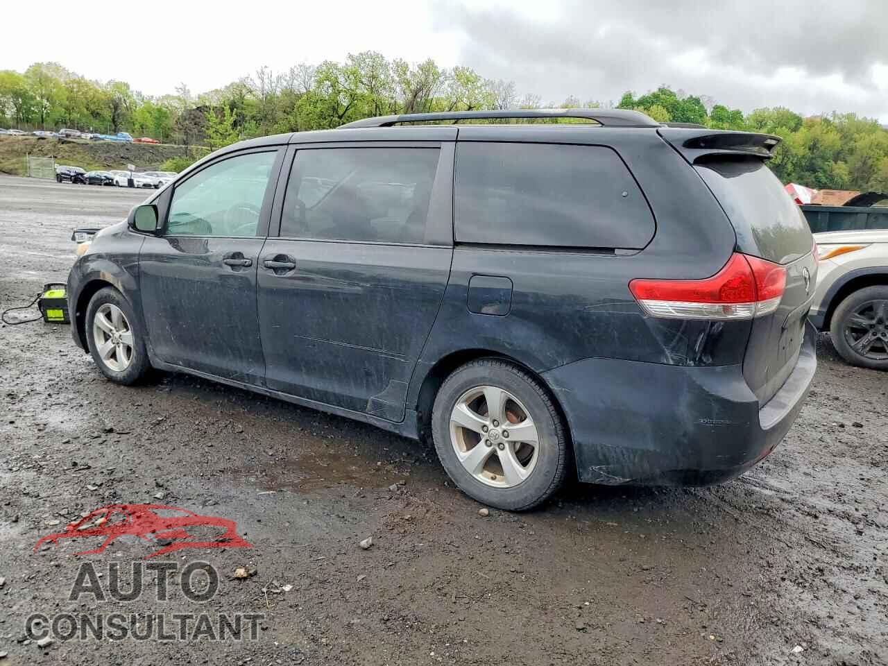 TOYOTA SIENNA 2013 - 5TDKK3DC8DS367644