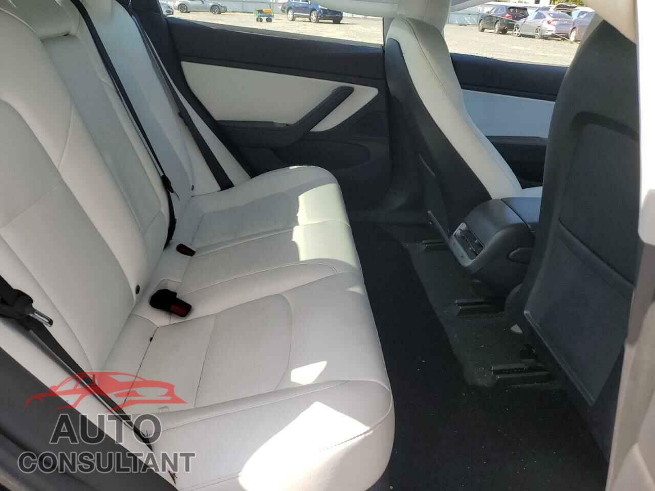 TESLA MODEL 3 2019 - 5YJ3E1EA1KF327727