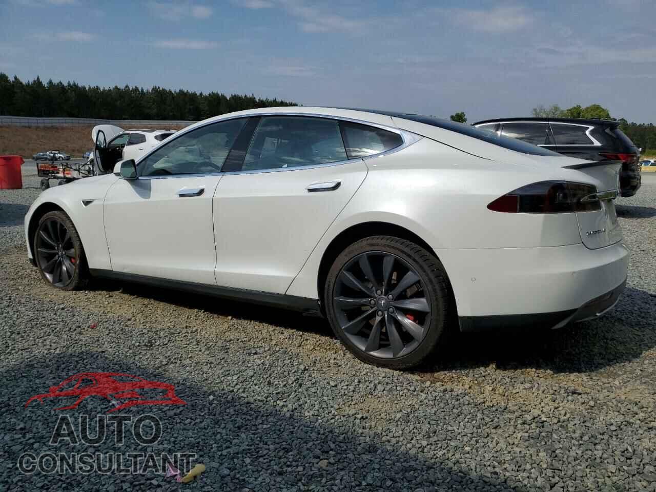 TESLA MODEL S 2015 - 5YJSA1E43FF102541