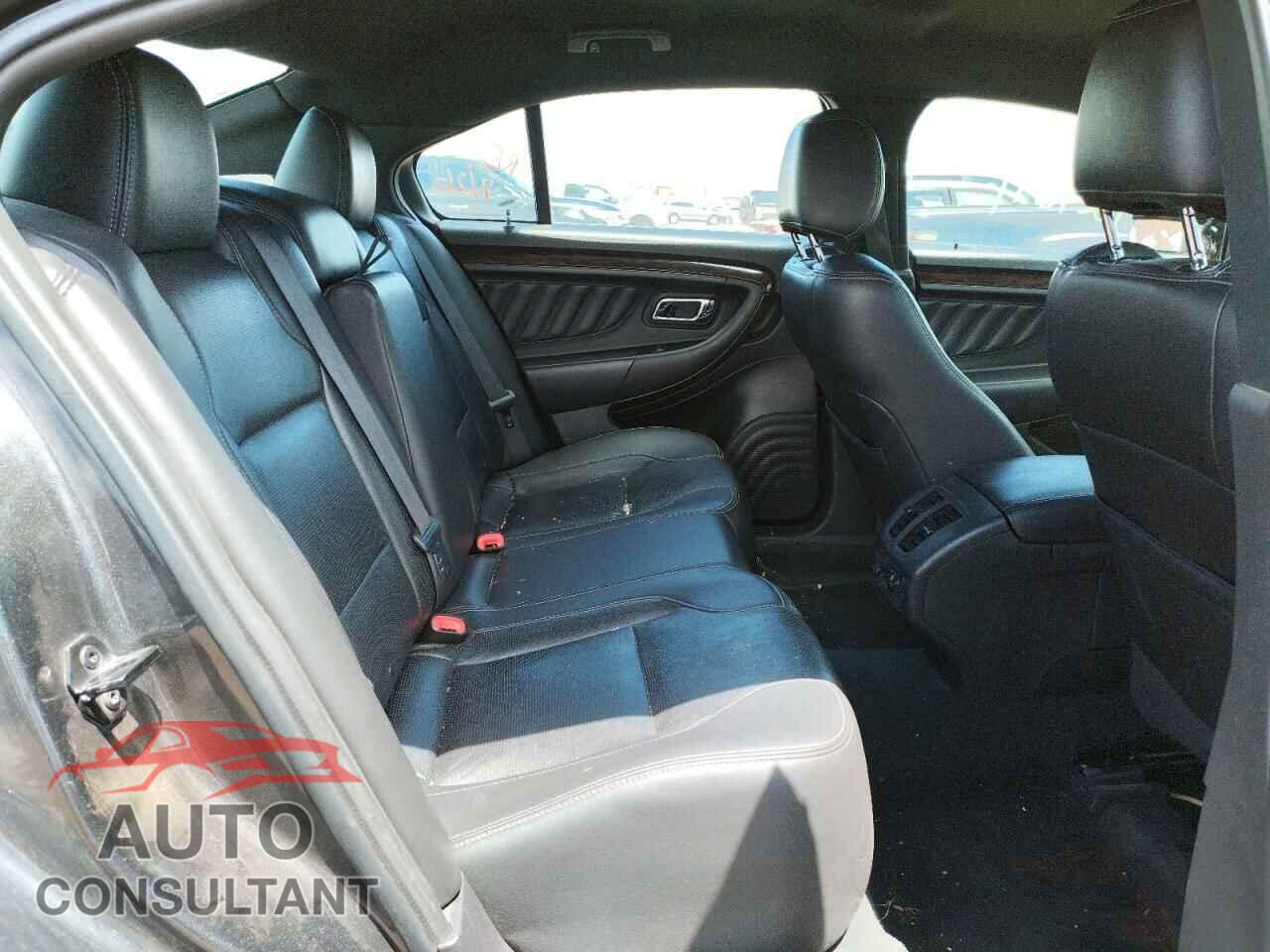 FORD TAURUS 2017 - 1FAHP2F86HG104329