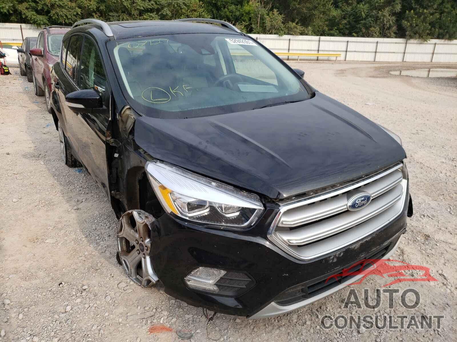 FORD ESCAPE 2017 - 1FMCU9J90HUF07127