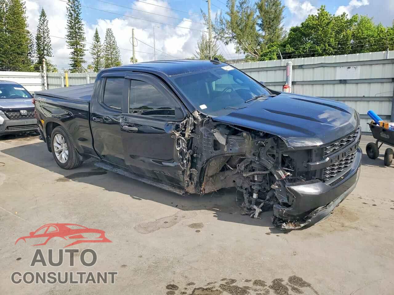 CHEVROLET SILVERADO 2021 - 1GCRYBEK3MZ168643