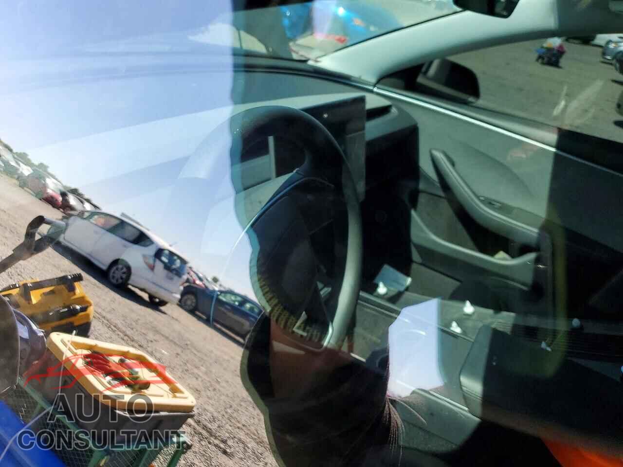 TESLA MODEL 3 2025 - 5YJ3E1EA2SF891807