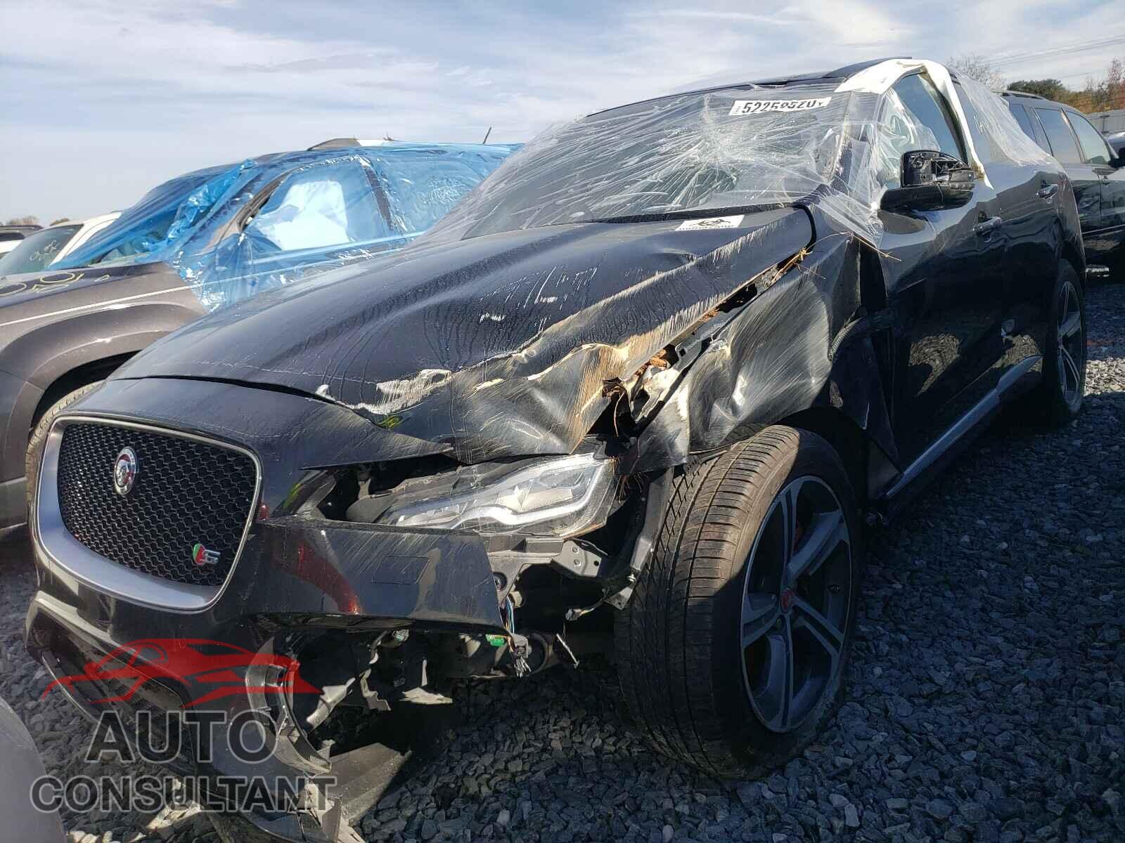 JAGUAR F-PACE 2017 - SADCM2BV8HA064397