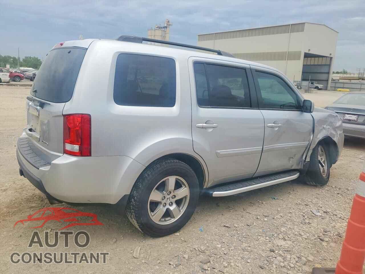 HONDA PILOT 2011 - 5FNYF4H75BB038127