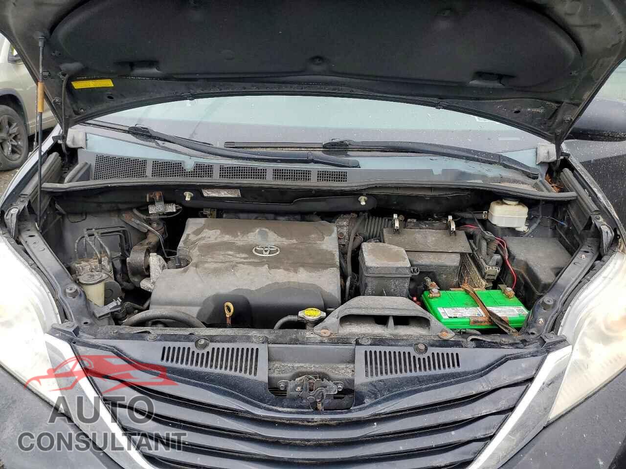 TOYOTA SIENNA 2013 - 5TDKK3DC8DS367644