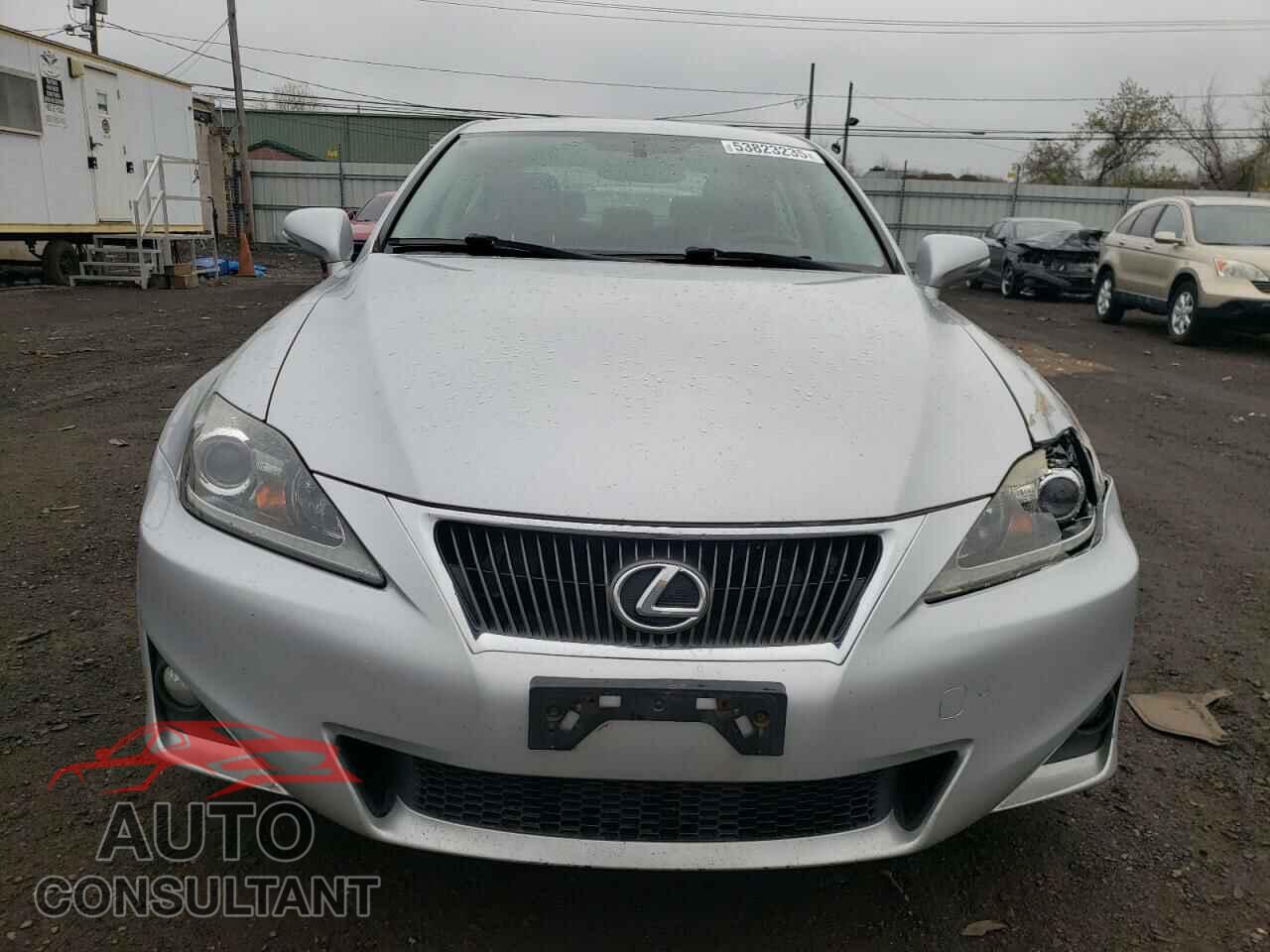 LEXUS IS 2011 - JTHCF5C27B5044801