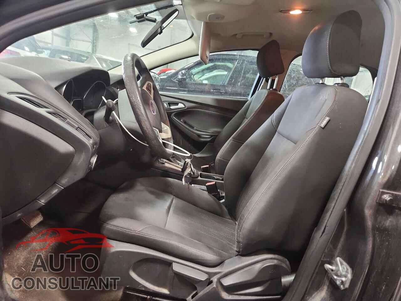 FORD FOCUS 2016 - 1FADP3F22GL221198