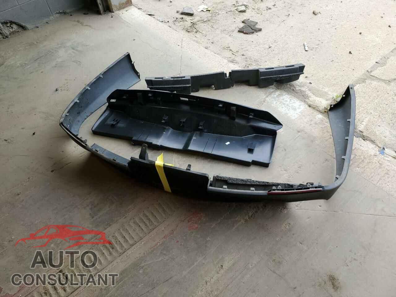FORD TAURUS 2018 - 1FAHP2E8XJG102946