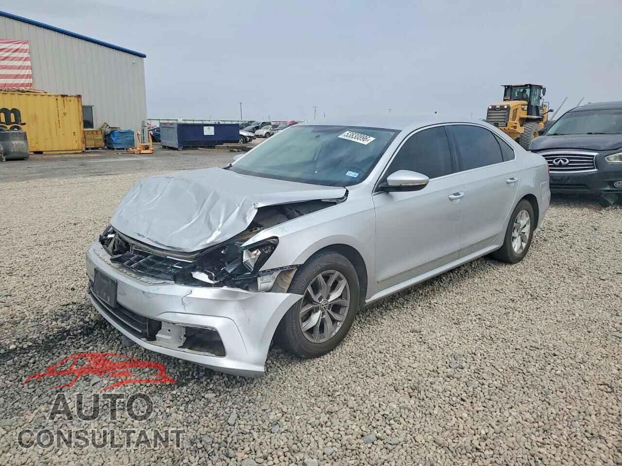 VOLKSWAGEN PASSAT 2017 - 1VWAT7A32HC007715