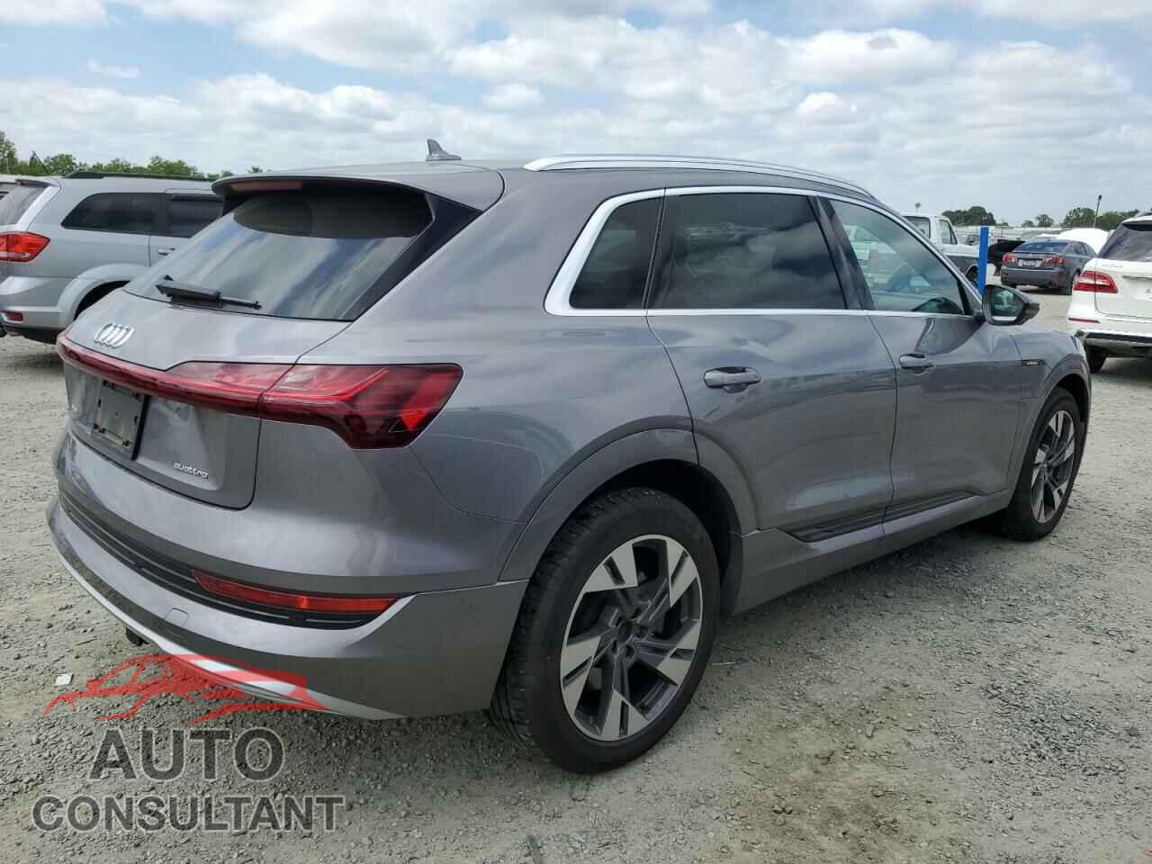 AUDI E-TRON 2021 - WA1LAAGE0MB000599