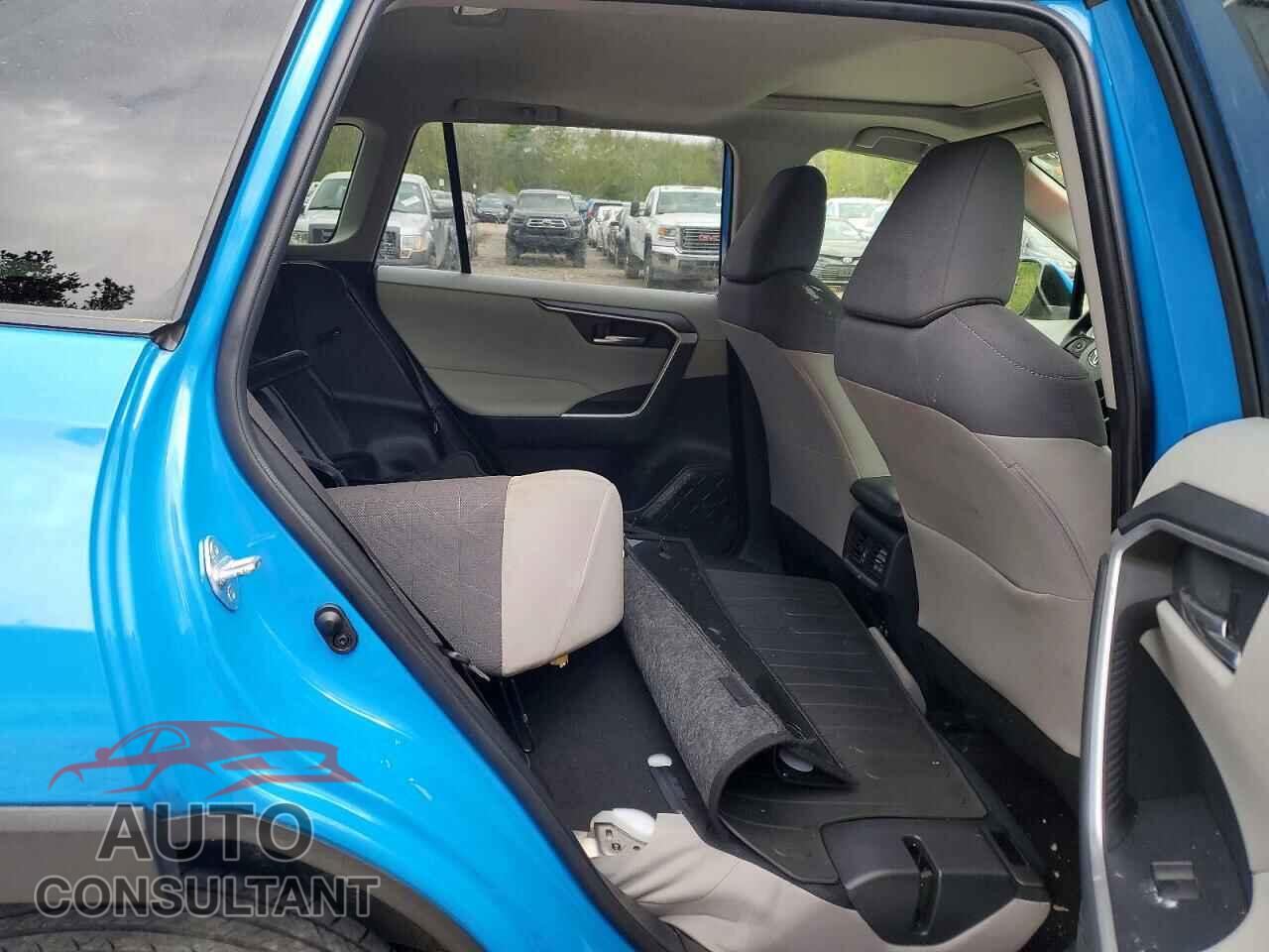 TOYOTA RAV4 2019 - JTMP1RFV6KD004732