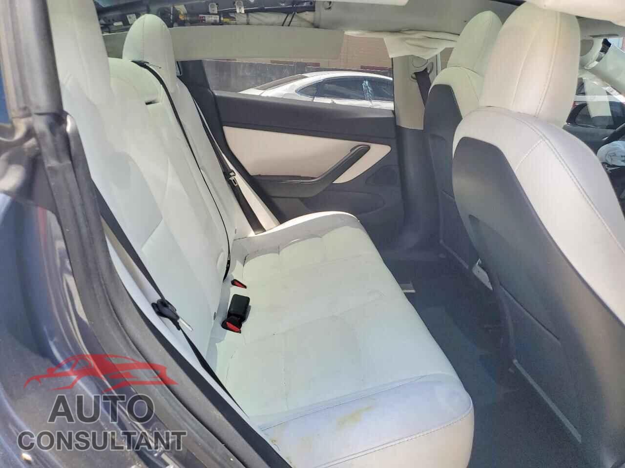 TESLA MODEL 3 2021 - 5YJ3E1EB1MF876338